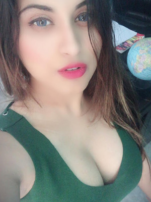 Model Escort Supriya